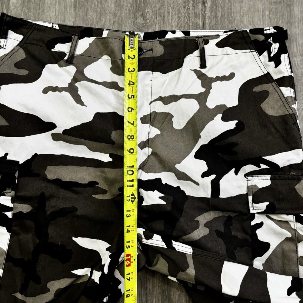 Rothco BDU Camo Long Shorts Men's Size 39 to 43 Adjustable Cargo RN 37572 - Picture 6 of 7